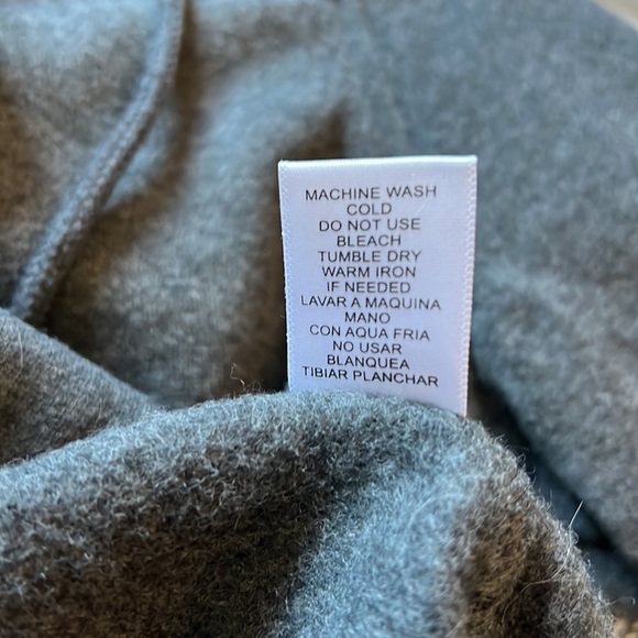 Beautiful dark grey washable hooded jacket, dress up or down - Picture 6 of 6